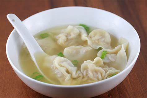 Chinese Wonton Soup - The Lemon Tree Chinese Takeaway Ratoath