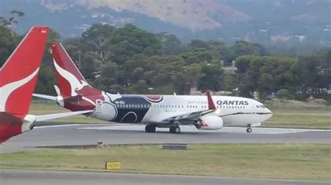 Qantas Mendoowoorrji Boeing 737 800 Vh Xzj Taking Off From Adelaide Airport Youtube