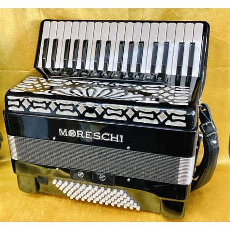 Moreschi Key Bass Voice Musette Piano Accordion Used