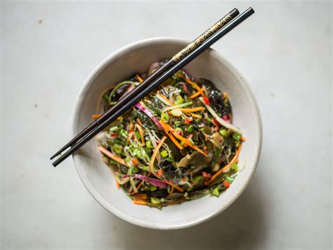 Japanese seaweed salad | Recipe with Video | Kitchen Stories