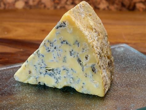 15 Different Types of Blue Cheese - Insanely Good