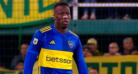 Con Luis Advíncula Boca Juniors cayó contra Defensa y Justicia por la