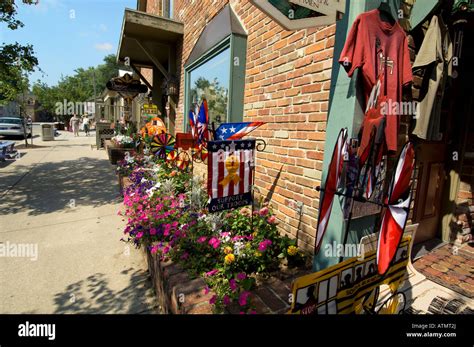 Shops In The Tourist Town Of Nashville In Brown County Indiana Stock