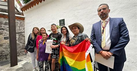 Diversidad En Puebla Betucky Recibe La Segunda Acta De Nacimiento No