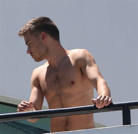 Superficial Guys LIAM PAYNE ONE DIRECTION SHIRTLESS PICTURES