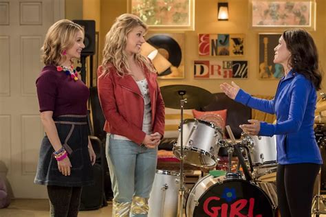 Fuller House Season 2 Episode 7 Recap The Girl Talk Reunion Phoenix