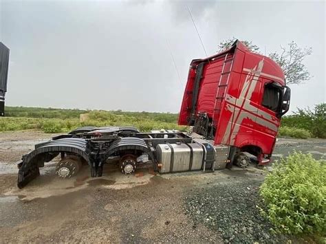 Caminhoneiro é sequestrado e tem pneus e rodas roubados de sua carreta