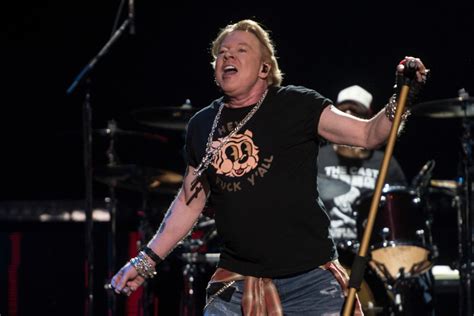 Axl Rose Guns N Roses Legt Klage Wegen Sexueller N Tigung Bei