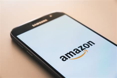 Cómo invertir en Amazon Guía completa para sacar provecho de la