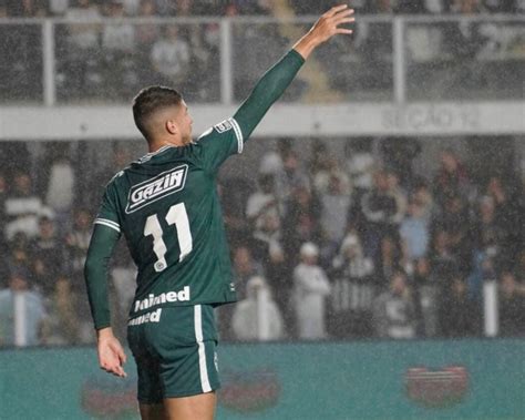 Corinthians Monitora Atacante Pedro Raul Do Goiás Gazeta Esportiva