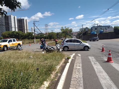 Colisão Entre Carro E Moto Deixa Motociclista Ferido