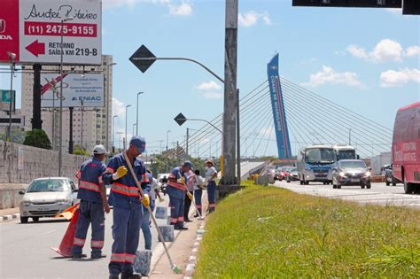 Proguaru realiza ações de zeladoria na região central de Guarulhos