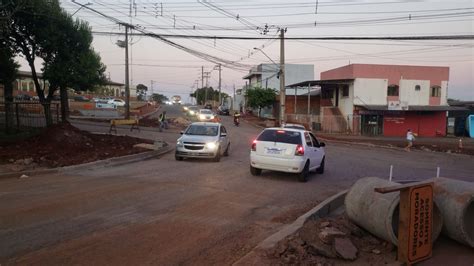 Fechamento da Avenida Piquiri causa transtorno no trânsito CGN O