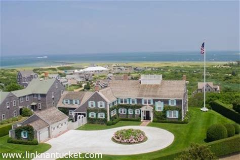 This Is An Aerial View Of A Large House