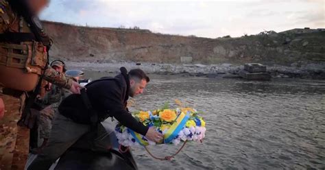 Zelensky Sull Isola Dei Serpenti Nel Mo Giorno Di Guerra Onore