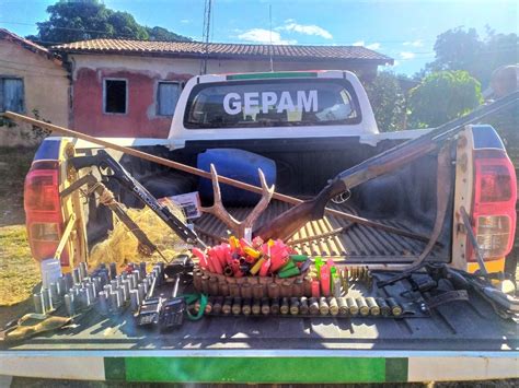 Opera O Paz No Campo Prende Tr S Pessoas E Apreende Armas De Fogo