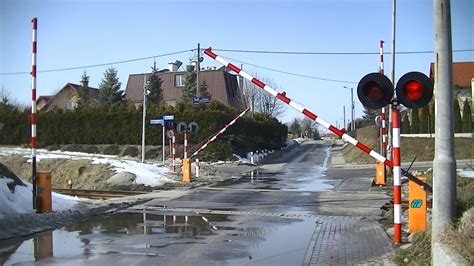 Spoorwegovergang Boguchwała PL Railroad crossing Przejazd