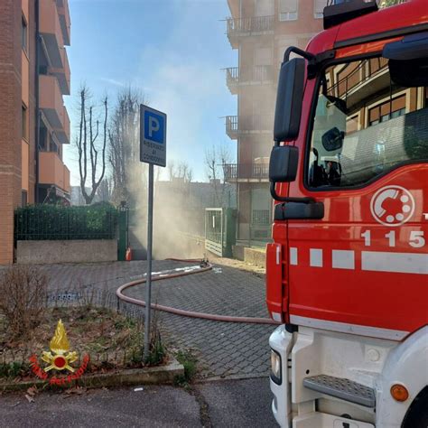 Incendi Vigili Del Fuoco Impegnati Per Ore A Sovico E Bovisio Due