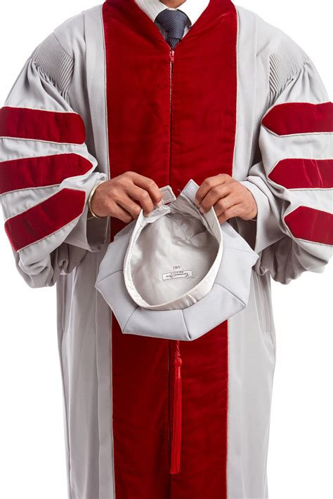 Mit Commencement Doctoral Regalia Gowns Hoods Tams Stoles Capgown