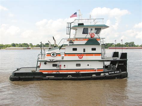 Gnots Orders Towboat - The Waterways Journal