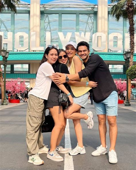 8 Intimate Photos Of Tyas Mirasih And Tengku Tezi During Vacation To