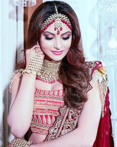 Urvashi Rautelas Hot Bridal Look In White Red Lehenga Is Perfect For