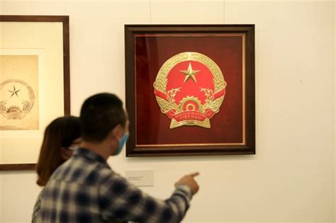 Original sketches of Vietnam’s national emblem on show