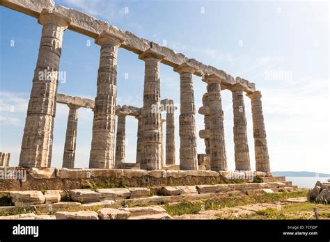 Sounion En Gr Ce Le Temple De Pos Idon Un Ancien Temple Grec Et L Un