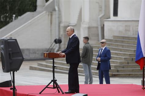 Путин в обращении к военным: Вы фактически остановили гражданскую войну