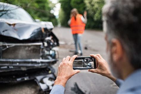 What Pictures To Take After An Accident Frank Azar Car And Truck Accident Lawyers