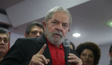 É fato que Lula foi o primeiro presidente a ser condenado criminalmente