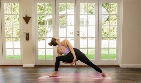 The Difference Between Restorative Yin Yoga And Vinyasa Yoga