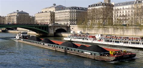 Le Transport Fluvial Et Maritime Eaufrance