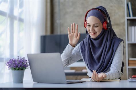 Learn Quran Online With Female Quran Tutor For Lady Sisters