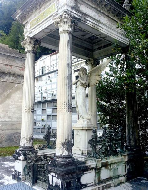 Cimitero Di Marcognano Carrara Viaggi Verde Acido Cimitero