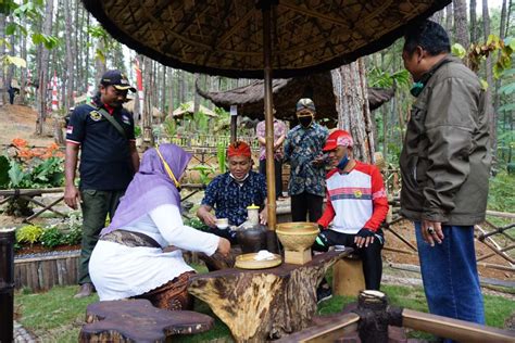 Wabup Kebumen Arif Gowes 32 Km Wisata Watu Jali Mulai Dibuka