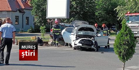 Foto Accident Ntr Un Sens Giratoriu Din T Rgu Mure Mures Stiri