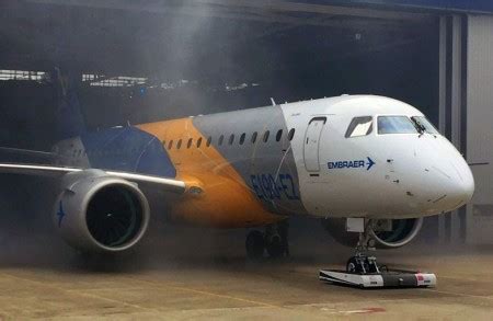 Rollout Del Embraer E E Fly News