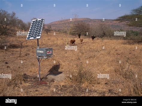 Cerco El Ctrico De Energ A Solar Fotograf As E Im Genes De Alta