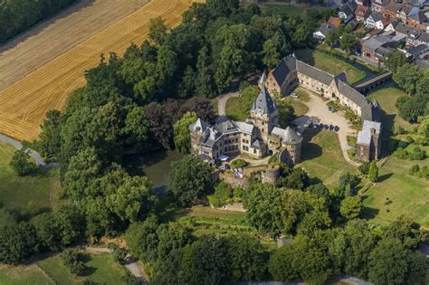 Grevenbroich Von Oben Luftaufnahme Von Schloss H Lchrath In Nordrhein