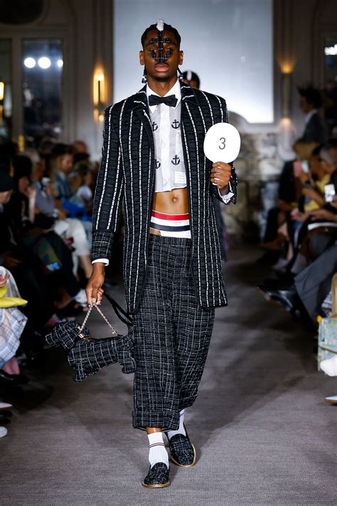 Shai Gilgeous-Alexander Documents Watching—and Walking!—the Runways in ...