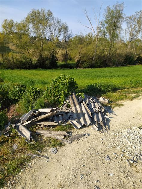 Scoperta Discarica Abusiva Di Rifiuti Pericolosi In Campagna