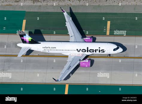 Volaris airbus a320 fotografías e imágenes de alta resolución Alamy