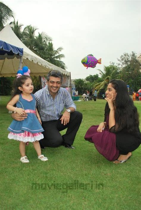 Ajith Daughter Anoushka, Shalini Latest Pictures - Venkat Prabhu's Home ...