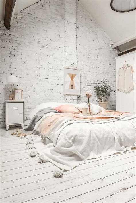 25 Whitewashed Walls Ideas For An Edgy Space - DigsDigs