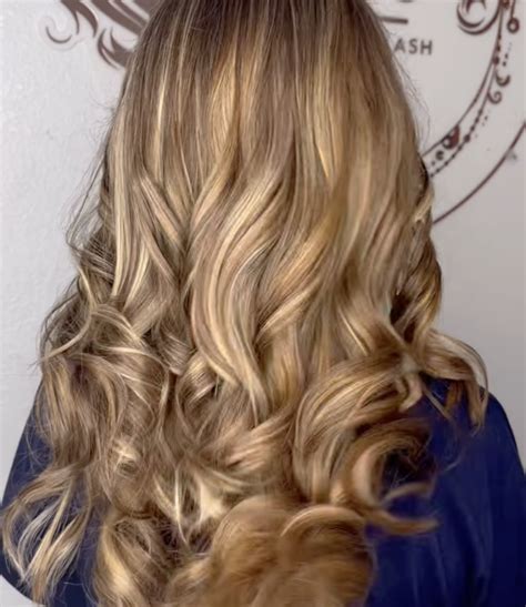 Highly Trending Dark Blonde Hair Color Ideas To Try This Year