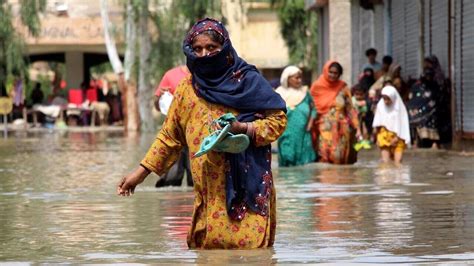 Crisis Humanitaria En Pakistán Inundaciones Dejan Más De 1 200 Muertos