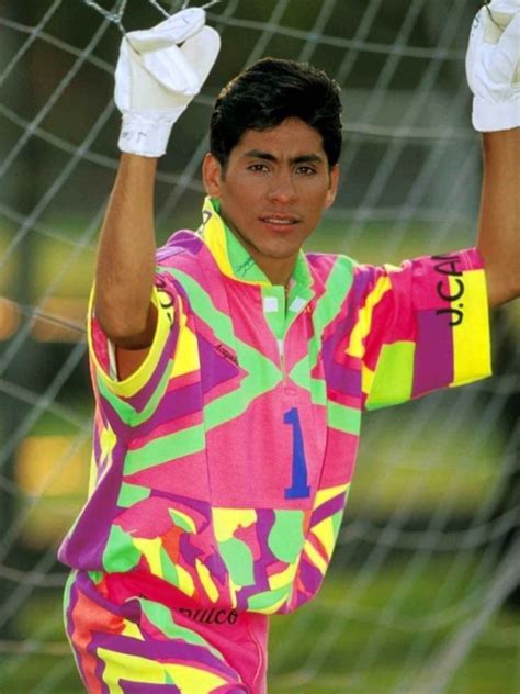 Jorge Campos ícono Del Futbol Mexicano Y De La Moda En París México Desconocido