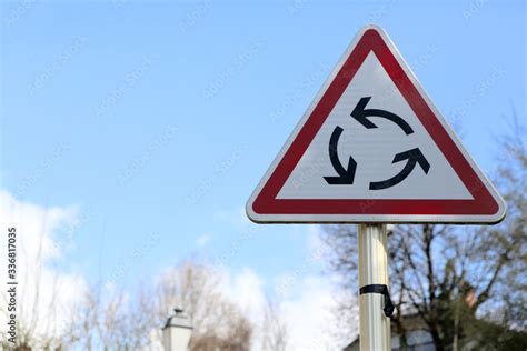 Panneau De Signalisation Routi Re Rond Point Sens Giratoire Saint