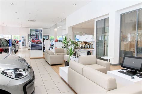 Arnold Clark Volkswagen Glasgow South Car Dealership In Glasgow